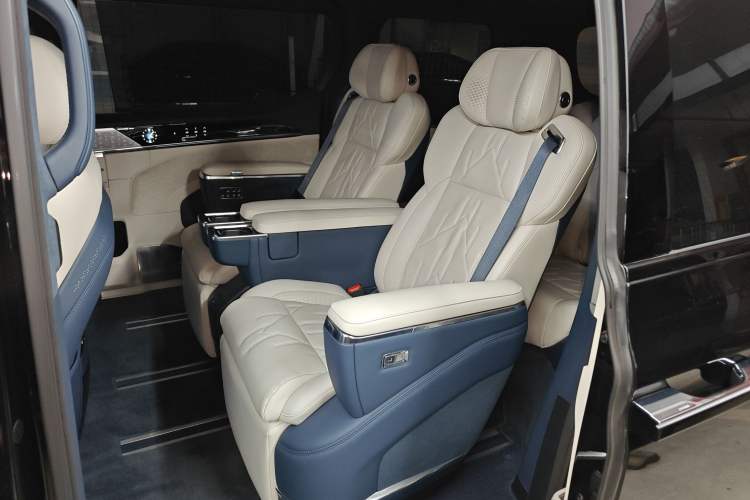 Used Zeekr 009 2024 Six-Seat Executive Version 4WD 108 kWh