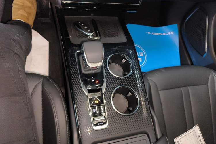 Used Hongqi HS3 PHEV 2024 PHEV 115km Jingwei Edition
