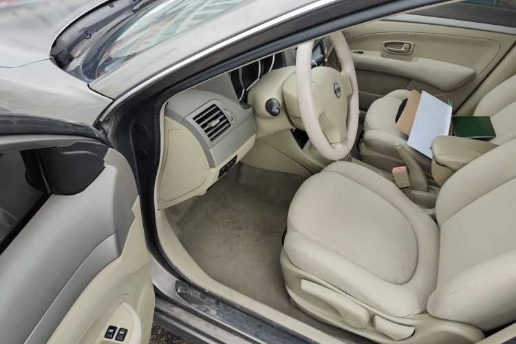 Used Nissan Sylphy 2012 Classic 1.6XE Manual Comfort Edition Driver Seat