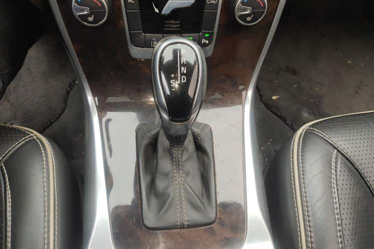 Used Volvo S80L 2014 2.0T T5 Luxury Executive Edition Gear Lever