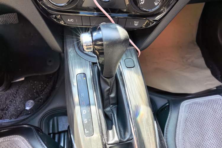 Used Honda XR-V 2015 1.8L EXi CVT Comfort Version
