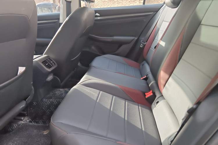 Used Volkswagen Bora 2020 1.5L Automatic Elite Version Left Rear Seat