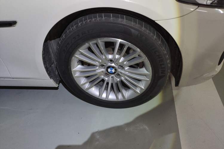 Used BMW 5 Series 2014 525Li Leading Model Right Front Wheel Hub