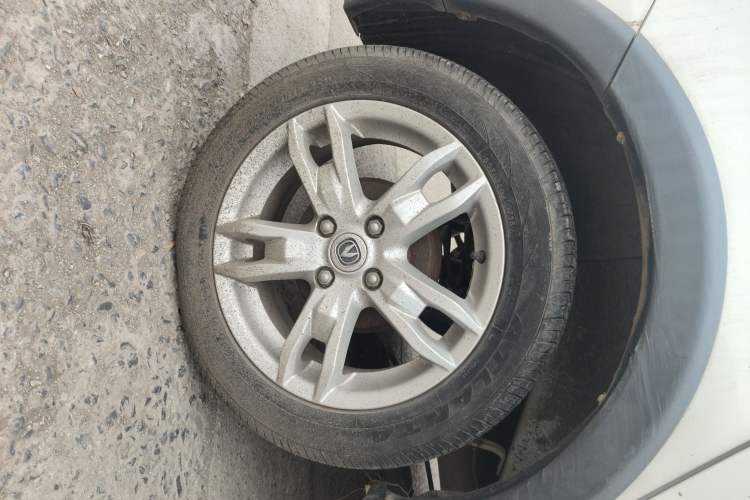 Used Changan CX20 2014 1.4L Manual Sunroof Navigation Version China V Standard
