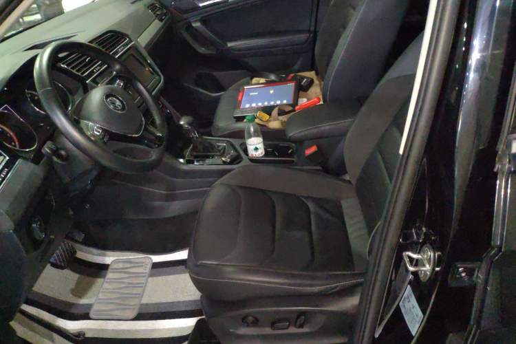 Used Volkswagen Tiguan L 2019 330TSI Automatic Two-Wheel Drive Panoramic Comfort Edition China V Standard Left Front Seat