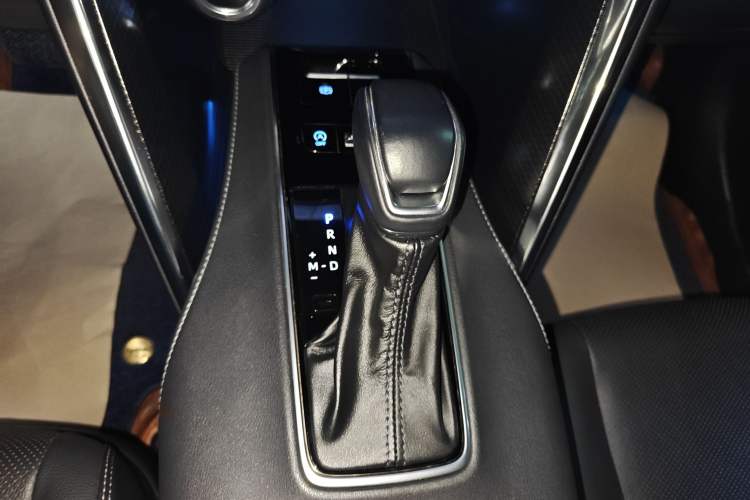 Used Toyota Venza 2022 2.0L CVT Two-Wheel Drive Prestige Edition Gear Lever