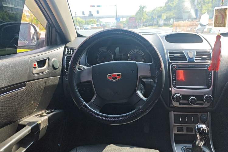 Used Geely Auto Classic Emgrand 2013 Hatchback 1.5L Manual Entry-Level Model
