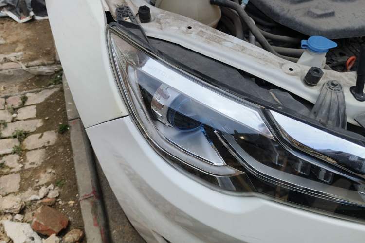 Used JETOUR X70 2018 1.5T Automatic YueXing Edition Right Front Headlight