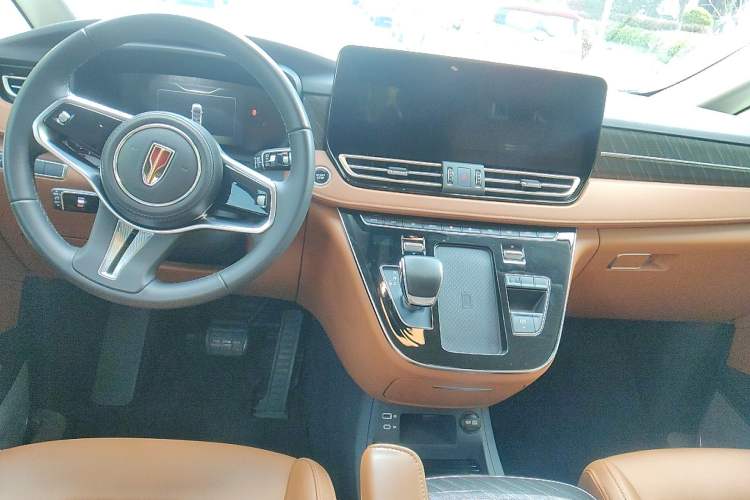 Used Hongqi HQ9 2023 2.0T Smart Connect Flagship Edition Center Console