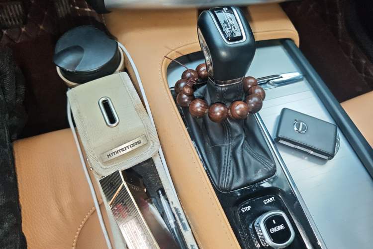 Used Volvo XC90 2017 T6 Zhiyi Edition 5-seater Gear Lever