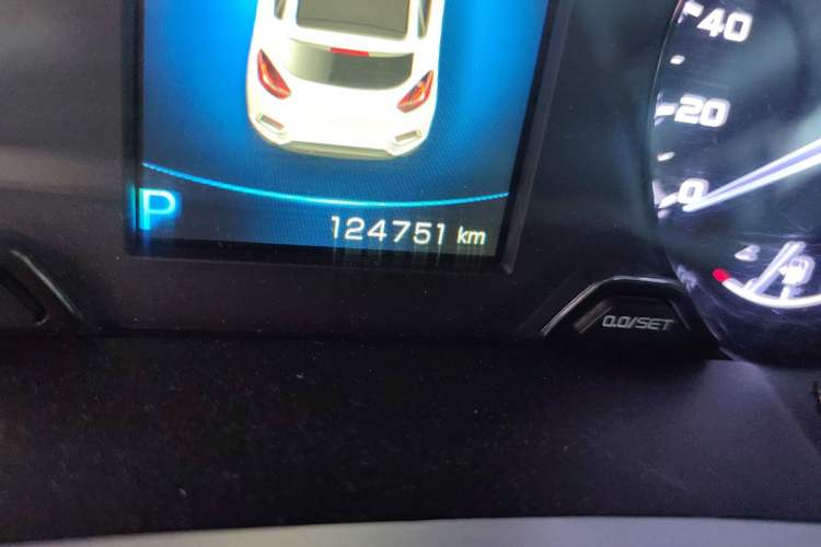 Used Geely Auto Emgrand GS 2017 Sport Edition 1.3T Automatic Smart Connectivity Model Odometer Close Up