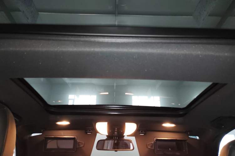 Used Mercedes-Benz GLK-Class 2015 GLK 260 4MATIC Dynamic Edition Ultimate Version
