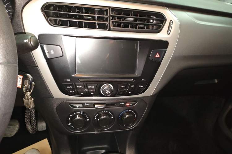 Used Citroen Elysee 2016 1.6L Automatic Fashion Model Audio And AC Panel