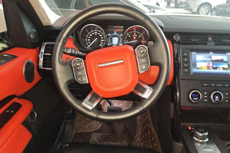 Used Land Rover Discovery 2018 5th Generation 2.0T SE
