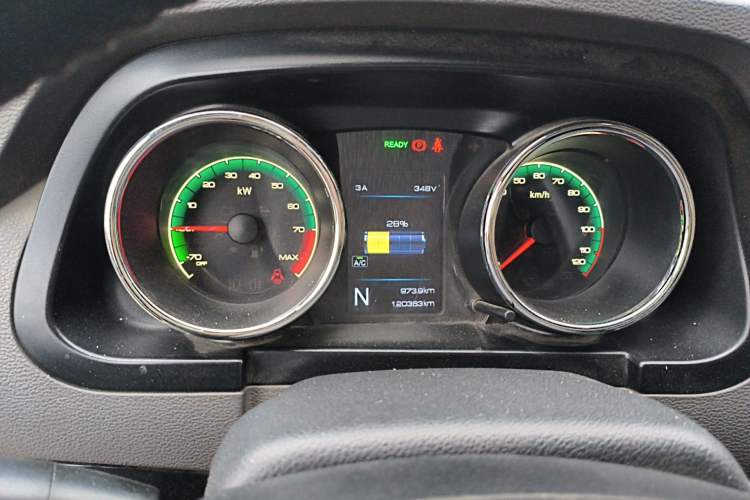 Used Dongfeng Yufeng EM26 2023 Standard Edition 41.472 kWh Henan Lithium Power Instrument Cluster