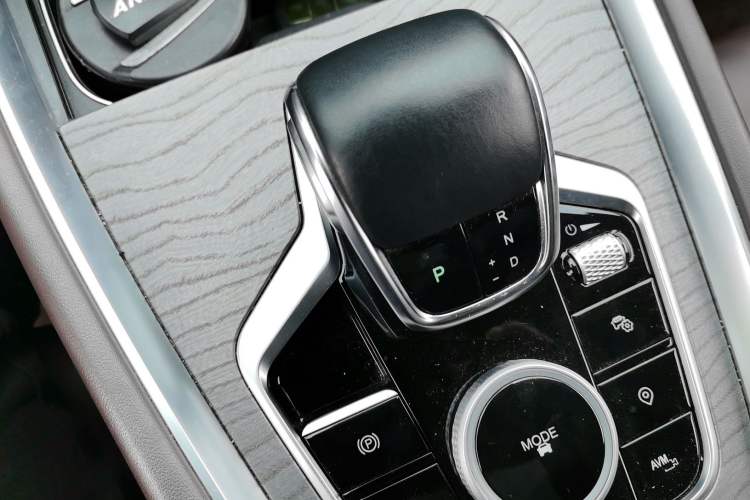 Used Chery Tiggo 8 PRO 2022 290T Two-Wheel Drive Haohan Edition 5 Seats Gear Lever