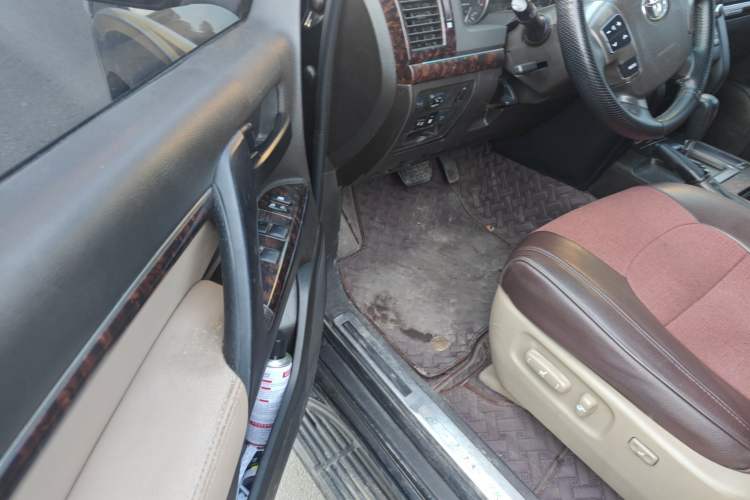 Used Toyota Land Cruiser  Driver Seat