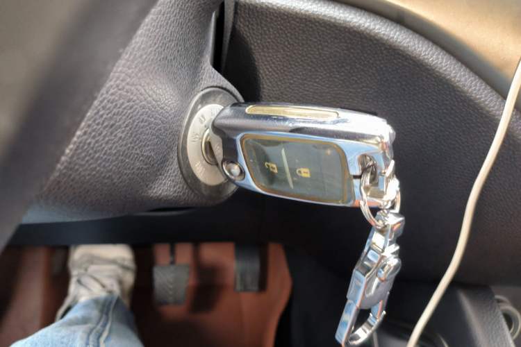 Used CHANGAN OSHAN CX70 2016 1.6L Manual Luxury Model
