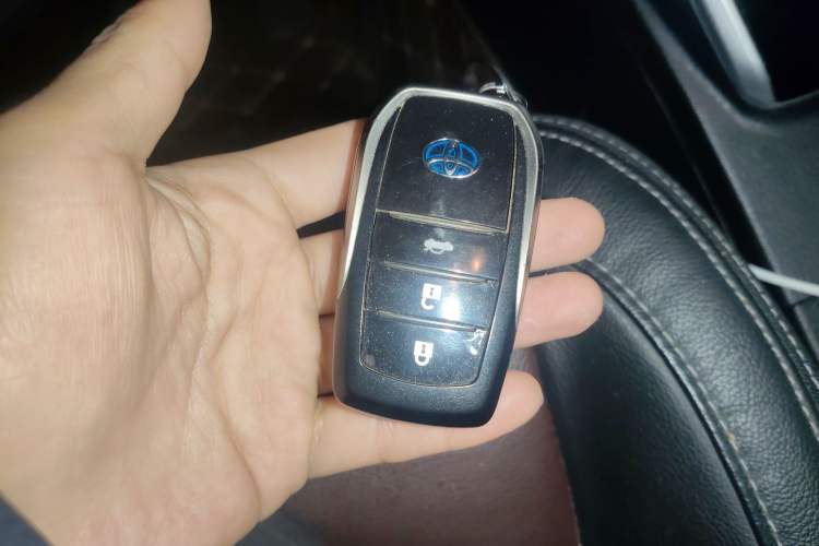 Used Toyota Corolla 2018 Dual-Engine 1.8L E-CVT Smart Edition