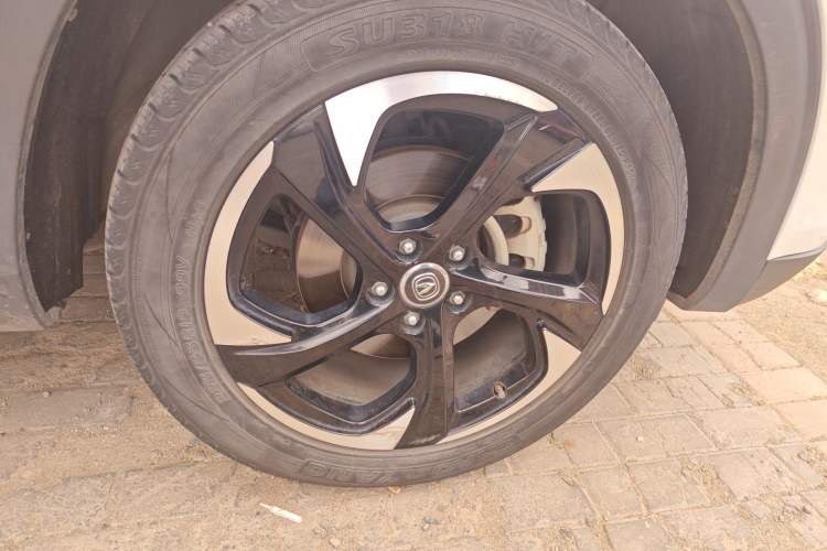 Used CHANGAN CS85 COUPE 2019 2.0T Automatic Version China V Standard Right Front Wheel Hub