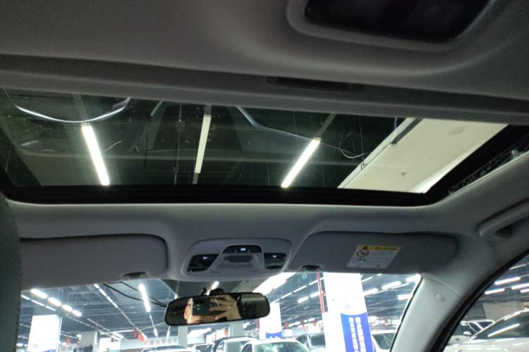 Used Geely Auto Emgrand 2021 UP 1.5L CVT Luxury Model Headliner