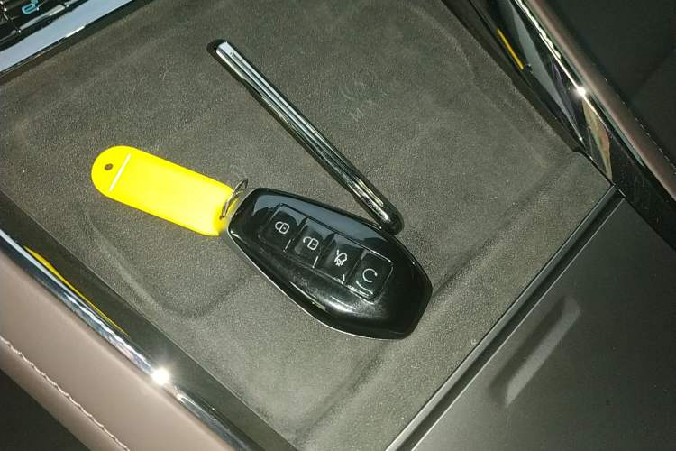 Used Denza Z9 2024 1100 km Four-Wheel Drive Max Version