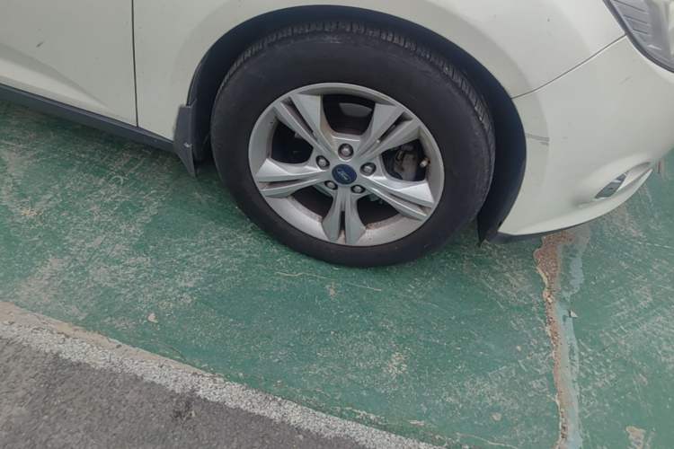 Used Ford Focus 2012 Sedan 1.6L Automatic Fashion Edition