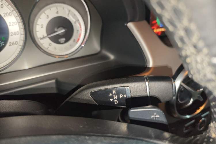 Used Mercedes-Benz GLK-Class 2015 GLK 300 4MATIC Fashion Edition Ultimate Version
