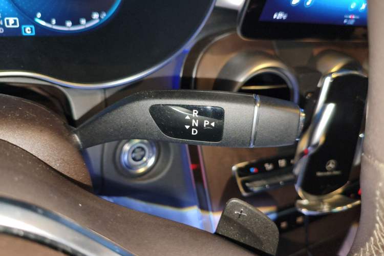 Used Mercedes-Benz GLC 2022 GLC 260 L 4MATIC Luxury Model Gear Lever