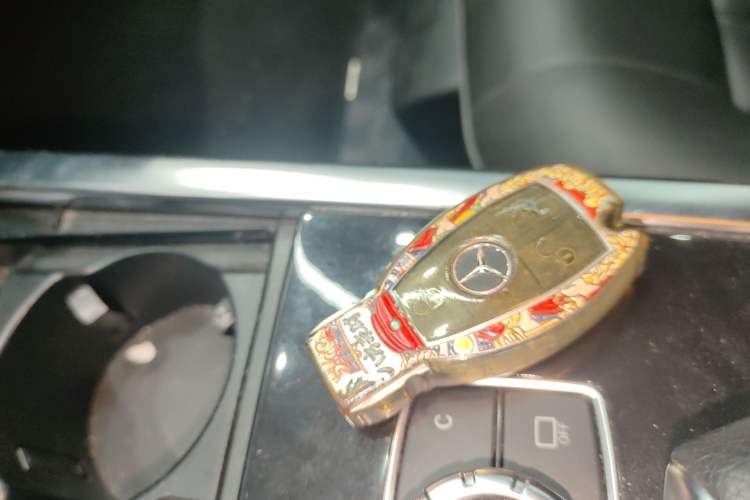 Used Mercedes-Benz E-Class 2015 Facelift E 200 L Sport Edition