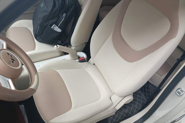 Used Wuling Hongguang MINIEV 2024 3rd Generation 215km Youth Edition Left Front Seat