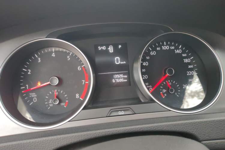 Used Volkswagen Golf 2016 1.6L Automatic Fashion Model