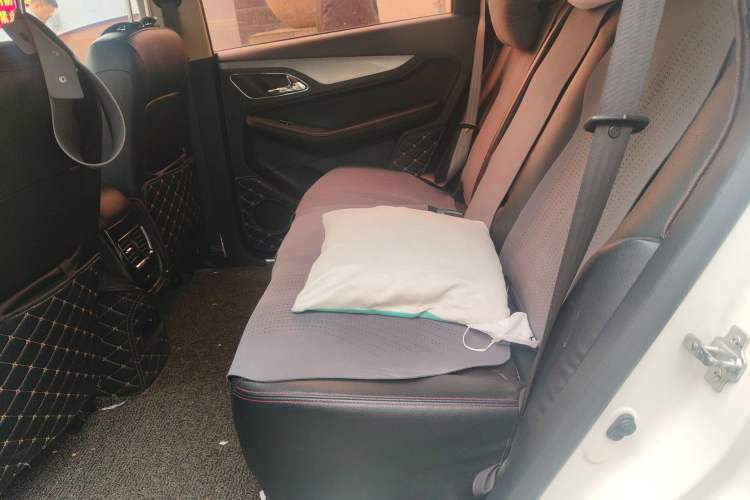 Used Baojun 560 2016 1.8L iAMT Luxury Model
