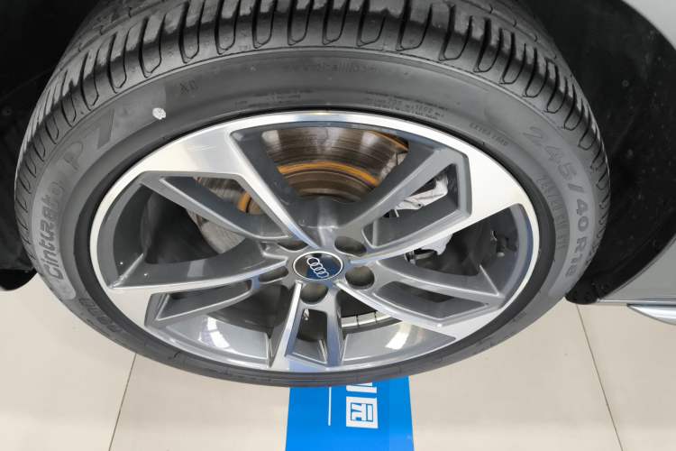 Used Audi A4L 2020 40 TFSI Fashionable and Elegant Model