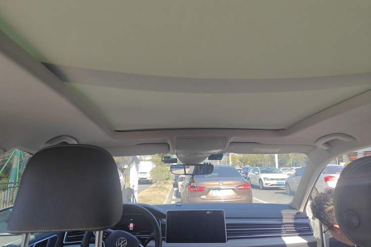 Used Volkswagen Tiguan L 2023 330TSI Automatic Two-Wheel Drive R-Line Enjoyment Edition