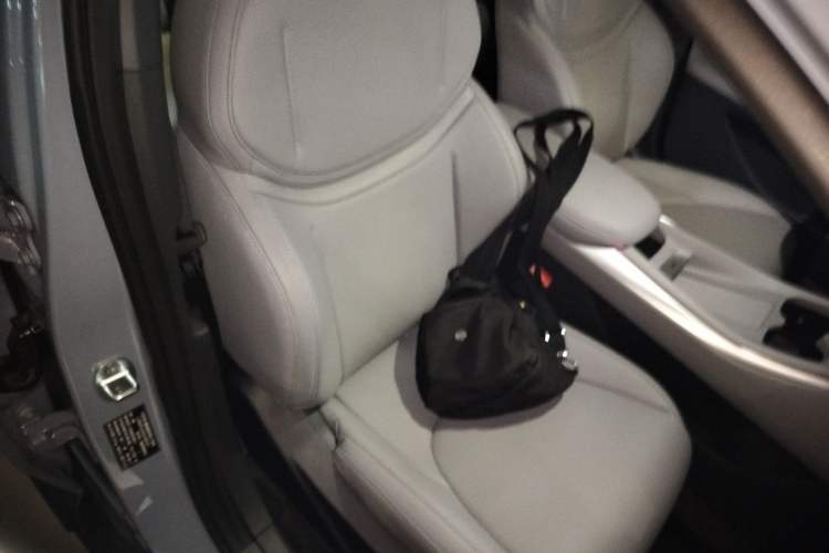 Used XPeng MONA M03 2025 600 with Ultra-Long Range Max Right Front Seat