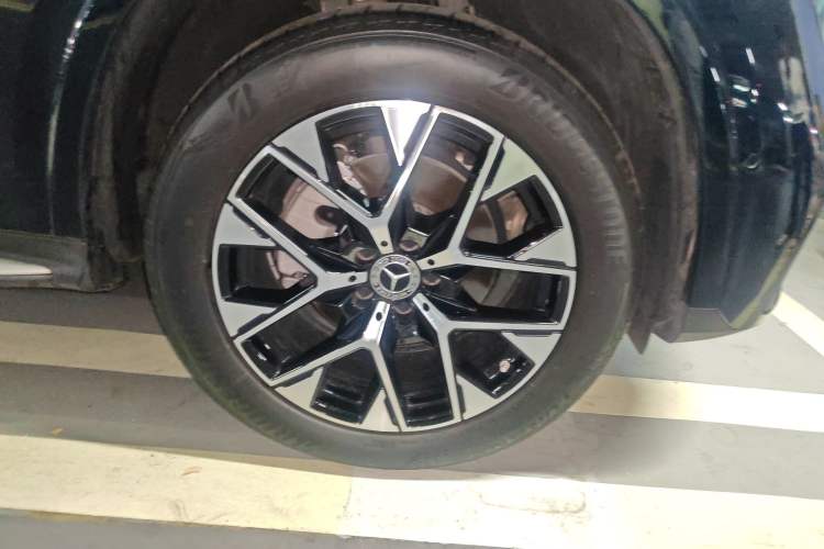 Used Mercedes-Benz GLC 2023 GLC 260 L 4MATIC Luxury 7-Seater Right Front Wheel Hub