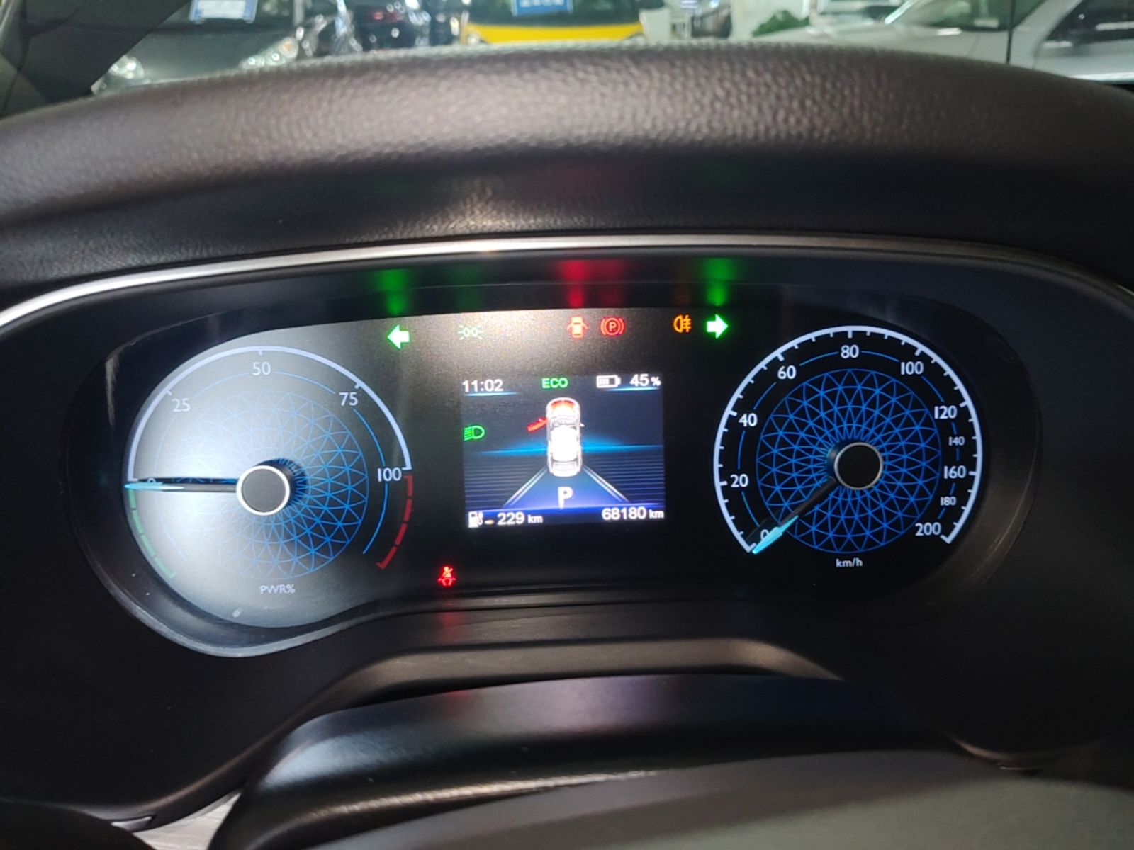 Hongqi E-QM5 2024 610 km PLUS — снимка 14