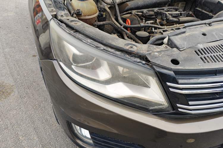 Used Volkswagen Tiguan 2013 1.8 TSI Automatic Two-Wheel Drive Comfort Edition Right Front Headlight