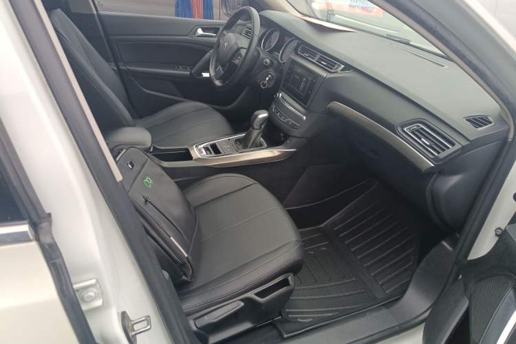 Used Peugeot 408 2016 1.6T Automatic Luxury Edition Right Front Seat