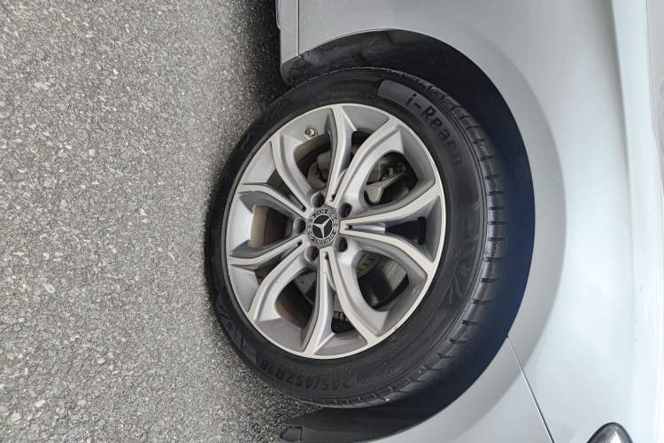 Used Mercedes-Benz E-Class 2021 Restyled E 300 L Sport Luxury Edition Right Front Wheel Hub