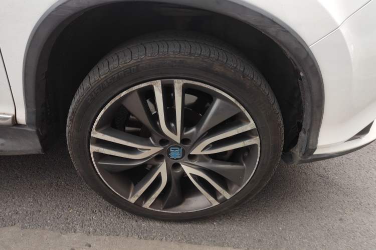 Used BYD Tang New Energy 2017 2.0T All-Wheel Drive Haoya Model 7 Seats
