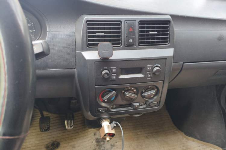 Used Wuling Rongguang 2014 1.2L S Base Model
