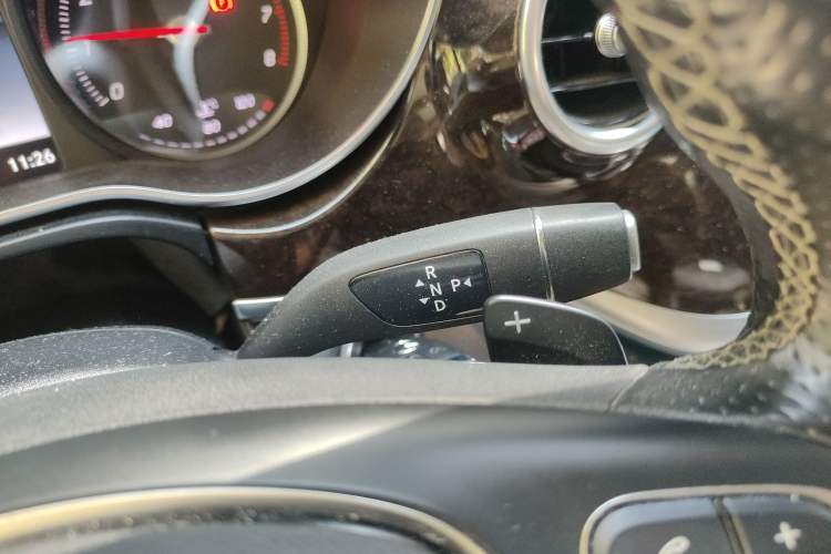 Used Mercedes-Benz V-Class 2018 V 260 Prestige Edition China VI Gear Lever