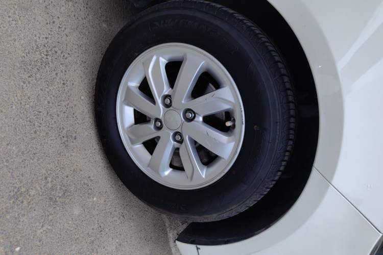 Used Kia K2 2015 Sedan 1.4L MT GLS
