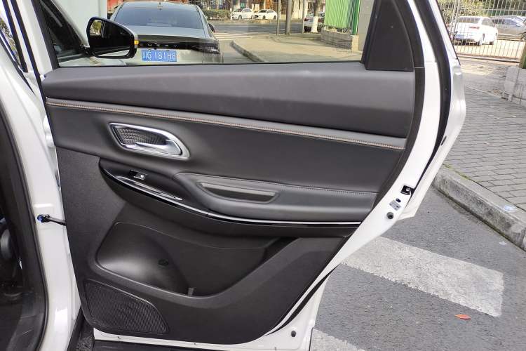 Used Oshan X7 PLUS 2023 Enjoy Edition 1.5T Automatic Pilot Model 7 Seats