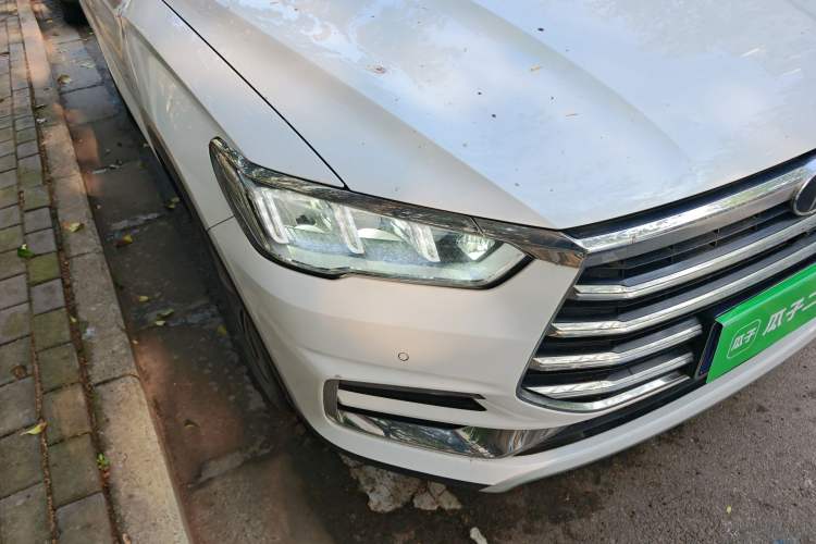 Used BYD Song Pro 2019 1.5T Automatic Luxury Model Right Front Headlight