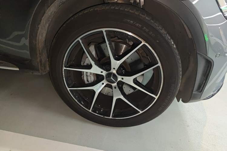 Used Mercedes-Benz GLC AMG 2022 AMG GLC 43 4MATIC Right Front Wheel Hub