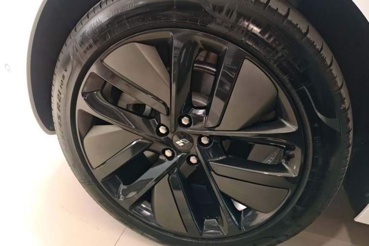 Used Li Auto L6 2024 Pro Model Exterior 4