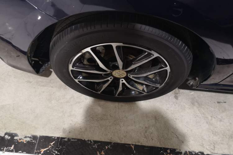 Used BYD Song MAX 2017 1.5T Automatic Smart Connect Elite 7-Seater Left Front Wheel Hub